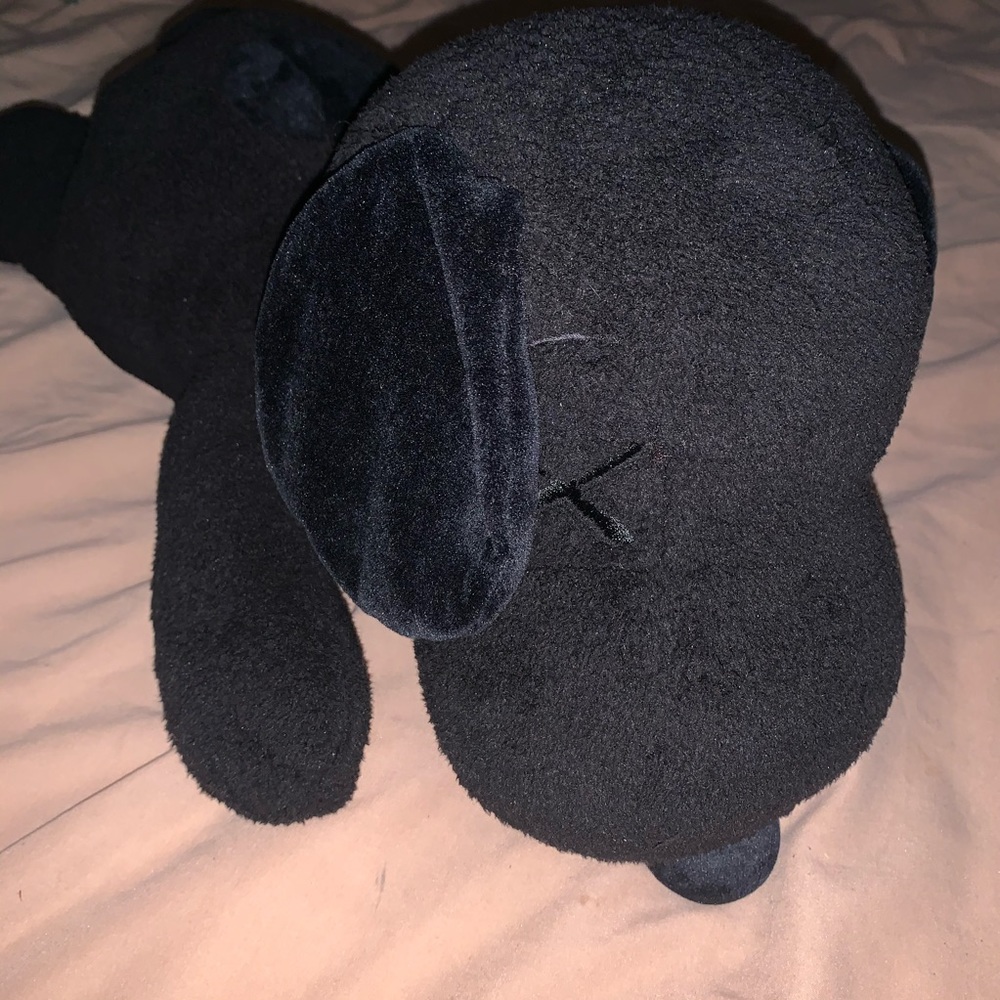 KAWS X UNIQLO SNOOPY PLUSH